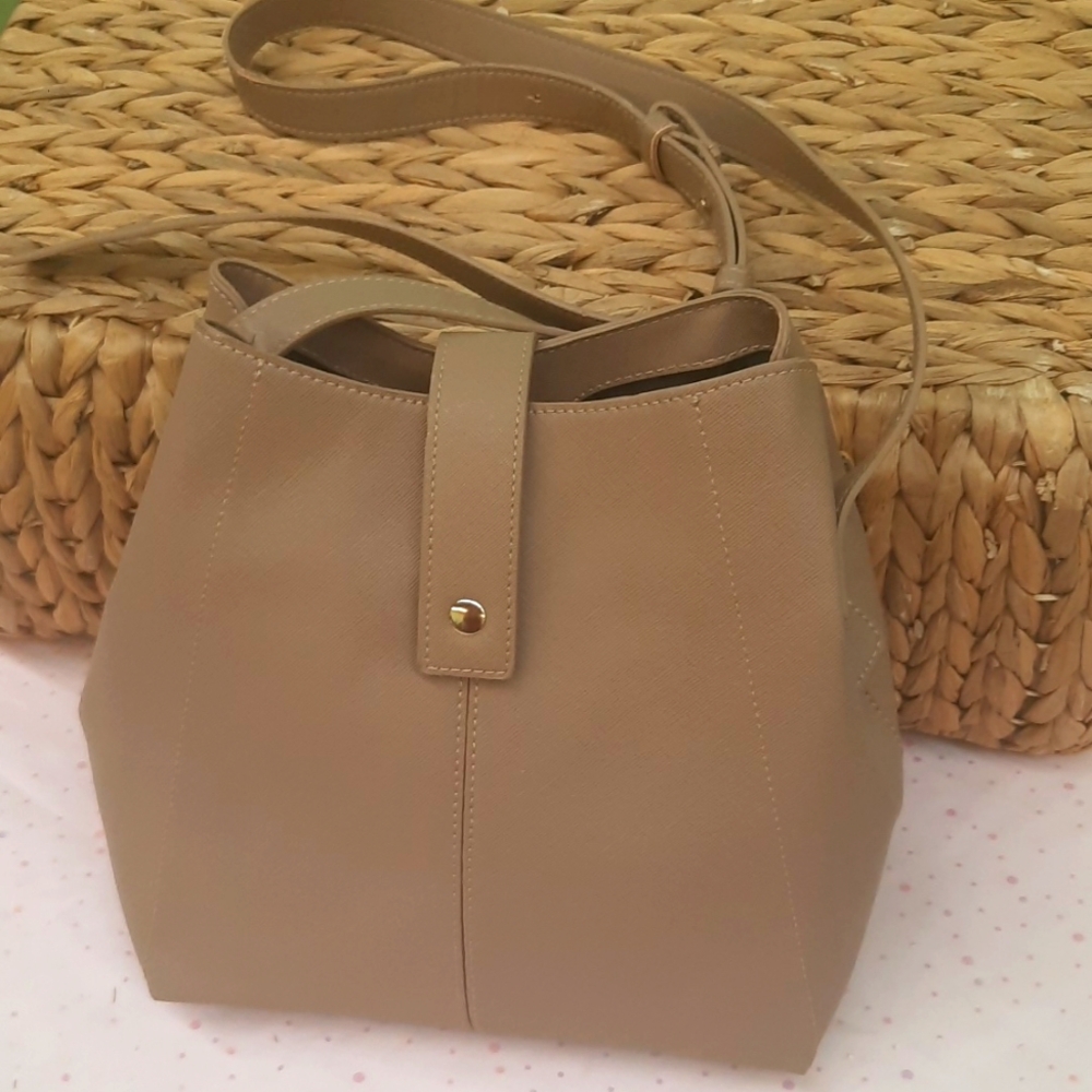 Elegant Nude Bucket Bag-Crossover Bag